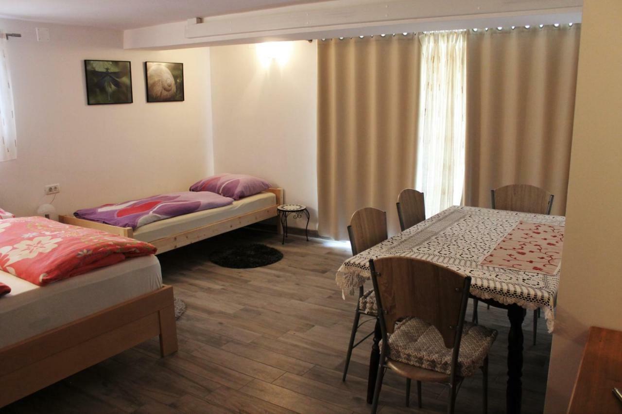 Rooms Jurca Postojna Exterior foto