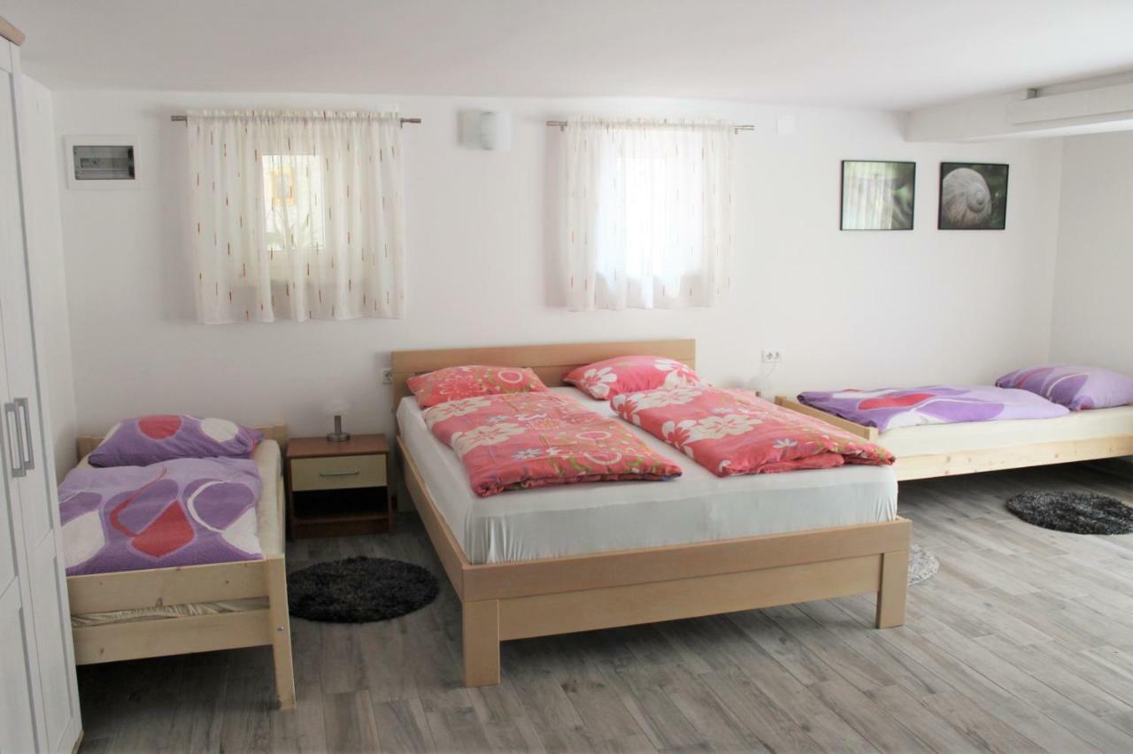 Rooms Jurca Postojna Exterior foto