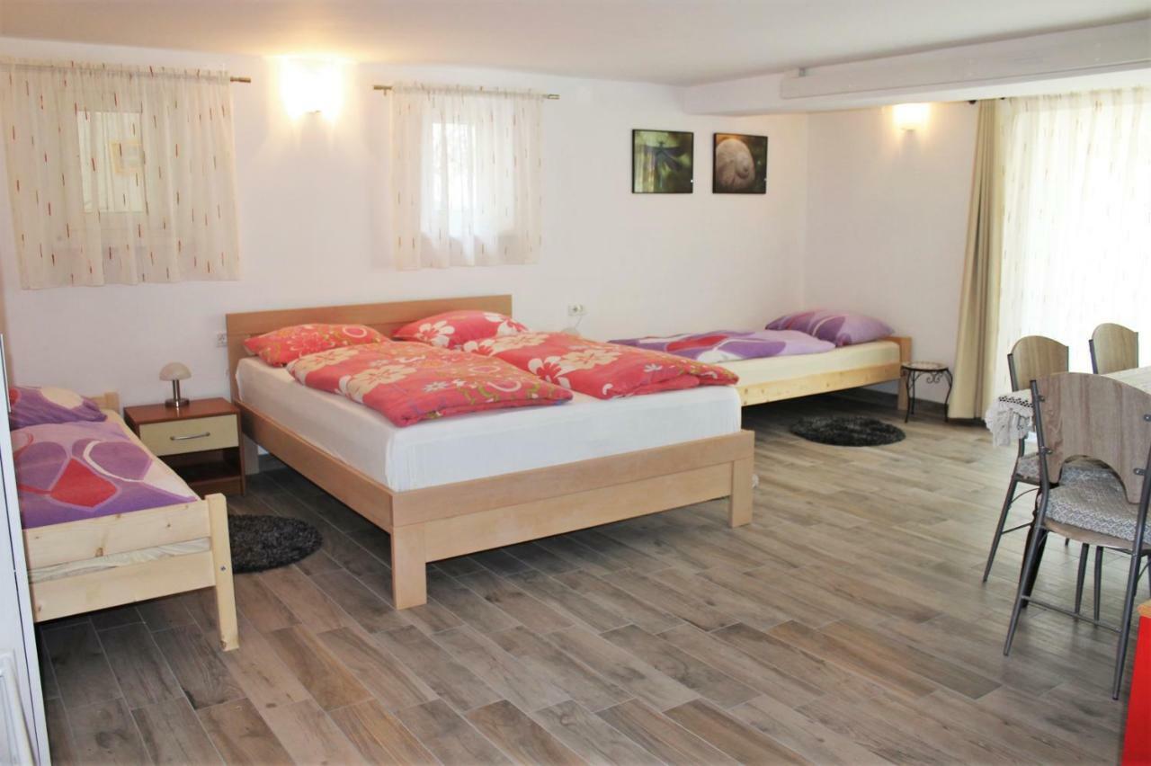 Rooms Jurca Postojna Exterior foto